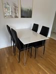Vitt matbord + 4st svarta stolar