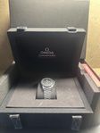Omega speedmaster 2024 saphire