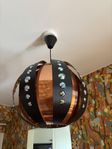 Supercool retro taklampa i koppar & svart med prismor