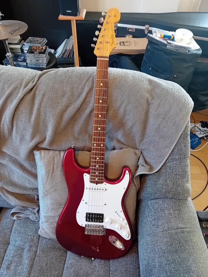 fender stratocaster japan 2014