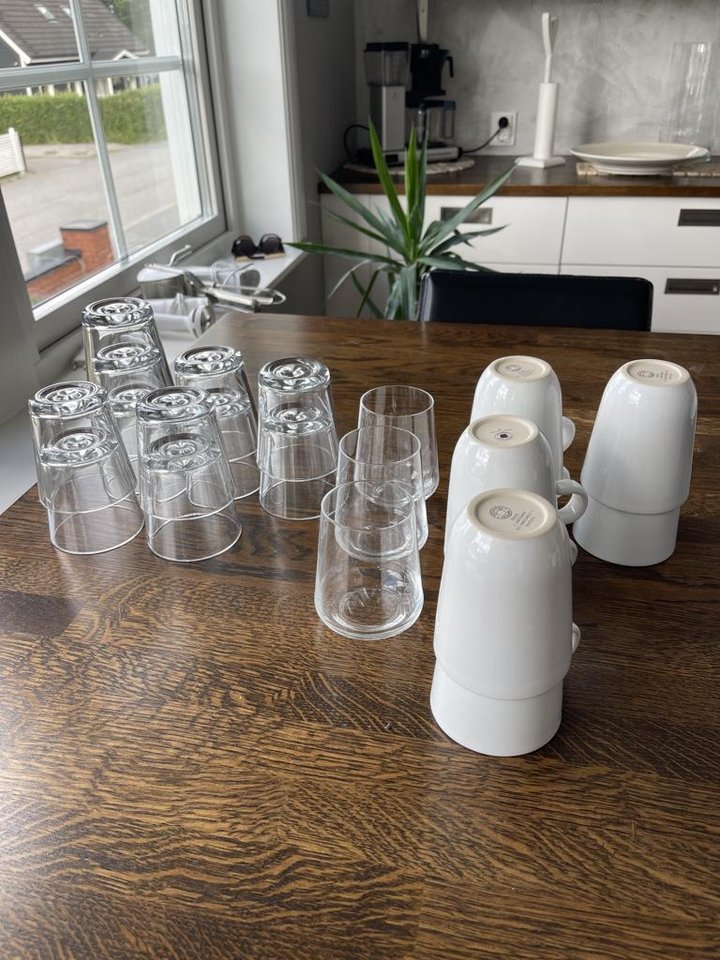 Diverse märkes glas och koppar