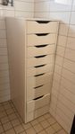 Vit Byrå med Lådor Alex serie från Ikea
