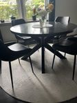 Runt svart köksbord