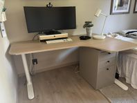 skrivbord Ikea i nyskick