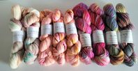 Handfärgat garn från Fru Fjellman och Visible wool
