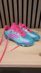 Adidas fotbollsskor storlek 33 