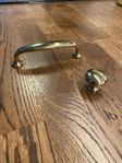 handtag cc96mm/ knoppar i guld