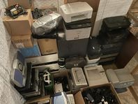 stor mängd elektronik