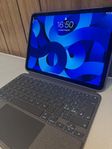 iPad Air 5 (M1) 64 GB Space Gray + Logitech Combo Touch