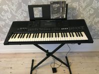 Yamaha PSR E463