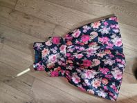 Fina klänningar ca 140-160 cl