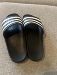Adidas tofflor 