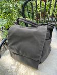 Lowepro kameraväska av retrodesign för fullformatskamera