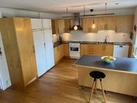 Komplett kök och köksö från Ballingslöv inkl vitvaror