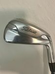 Titleist U500