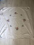 vintage Stor Broderad Duk 