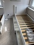 2st. Songesand säng med förvaring 