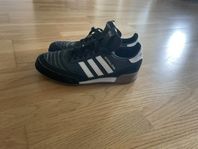 Adidas Mundial  Goal Futsal  storlek 38