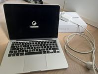 MacBook Pro 13” (2015) – Retina – Originalkartong & l