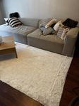 Säljer vit ryamatta i 240x340cm från Trendcarpet