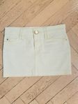 Gul kort kjol strl 32. 300kr Nyskick Gina Tricot