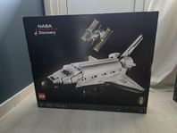 LEGO 10283 NASA Space Shuttle Discovery