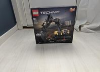 LEGO 42121 Heavy-Duty Excavator
