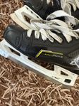 CCM Supertacks 9370 målvaktsskridskor