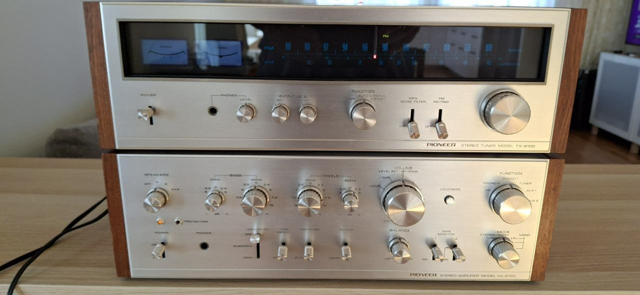 Pioneer SA 8100 och TX 8100
