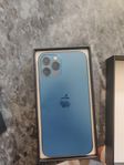 säljer iPhone 12 pro 128 gb batteri hälsa 100/100