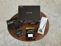 Fujifilm X-T5 (Nyskick med extra tillbehör)
