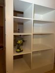 Säng med skrivbord lådr o förvaring Ikea Småstad