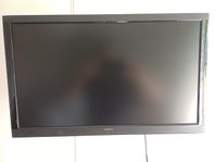 Tv ca 25 tum med väggstativ