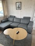 Grå divansoffa