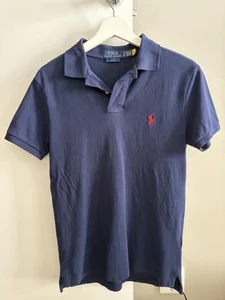 Piké i marinblå från Polo Ralph Lauren 
