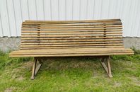 äldre träsoffa ( har stått i glasveranda)