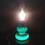Fotogenlampa Elektrifierad 1970-/80tal klassisk i grönt gla