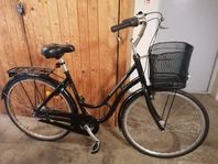 Cykel Monark 28 tum med 7 växlar bra skick Ny servad
