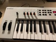 Yamaha MX 61 V1
