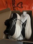 Asics Gel Nimbus 27 löparskor svart