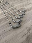 järnset titleist t300 och cobra wedge