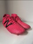 New balance fotbollskor 45,5