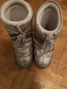 Moon boots 