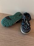 Viking sandaler strl 27