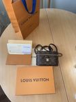 Louis Vuitton Vanity Chain Pouch M47125  i mycket fint skick