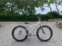 SE Bikes Fat Quad wheelie bike
