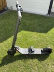 Segway El-Scooter Ninebot ES2, Mörkgrå. 