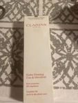 hudvårds produkter clarins och lumene