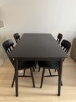 Hans K bord i massiv ek + 4st stolar 