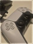 Dosa till playstation 5 med mobil stativ